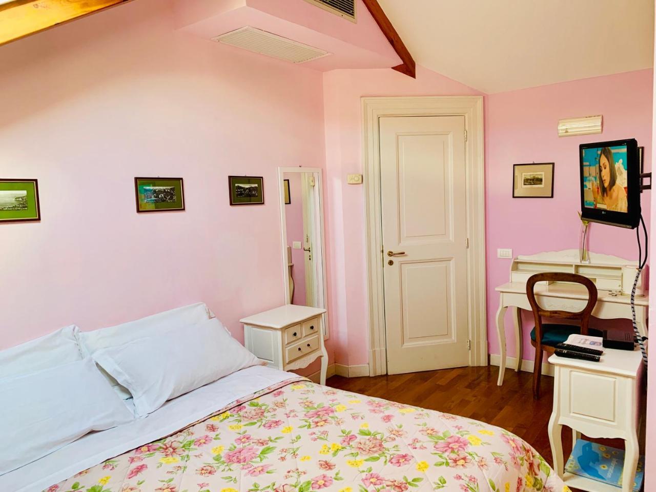 The Secret Garden Relais Hotel Piano di Sorrento Bagian luar foto